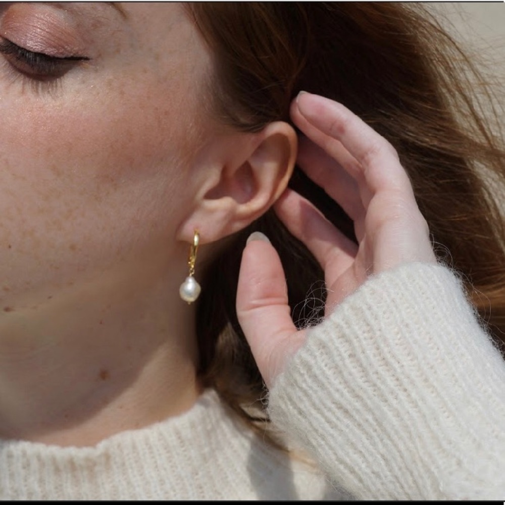 |VINTAGE GOLD PEARL HUGGY| 🐚